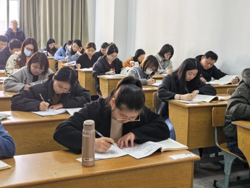 淄博成人高考：入学后什么时候拿